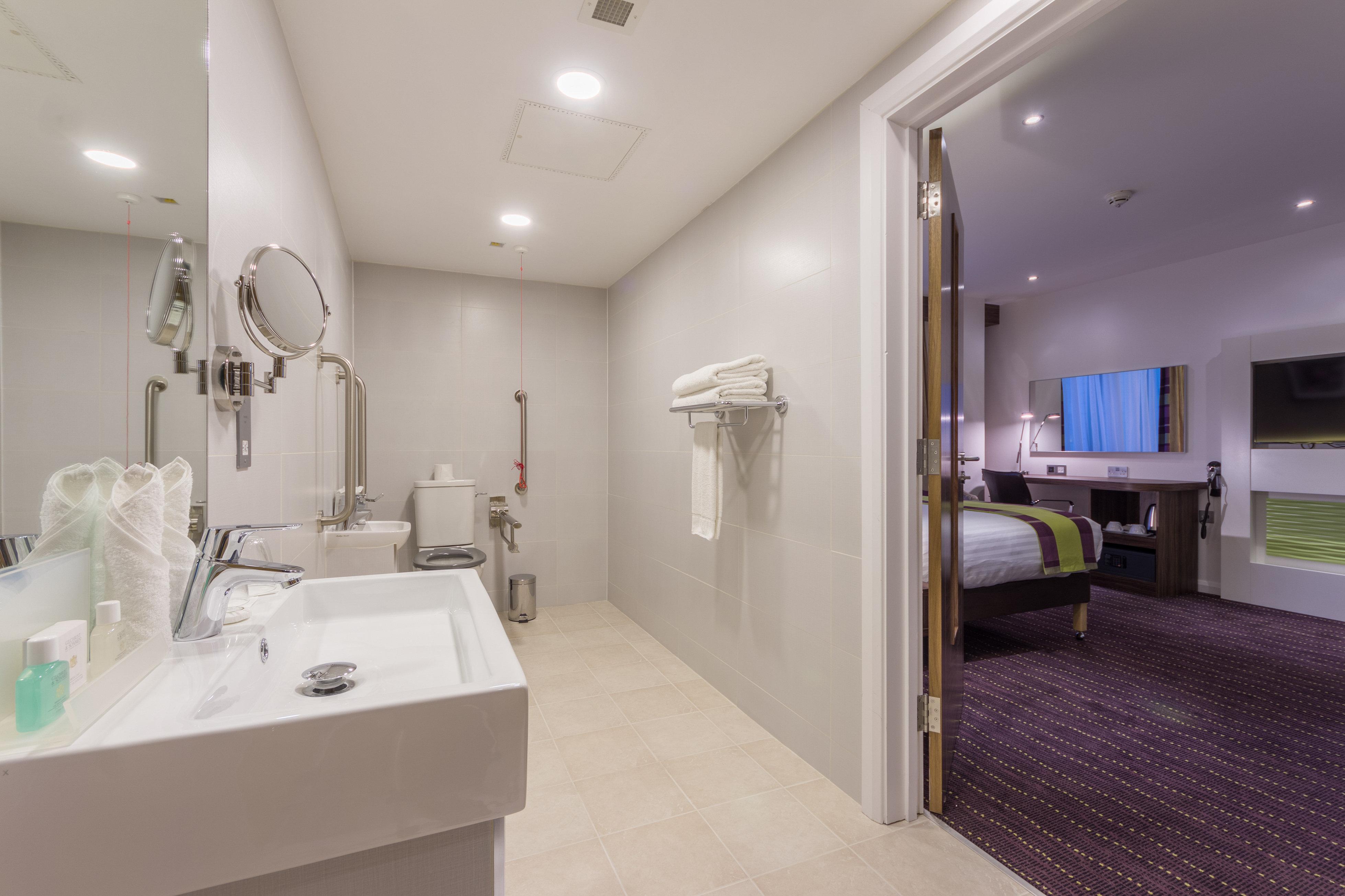 Holiday Inn London Watford Junction By Ihg Εξωτερικό φωτογραφία